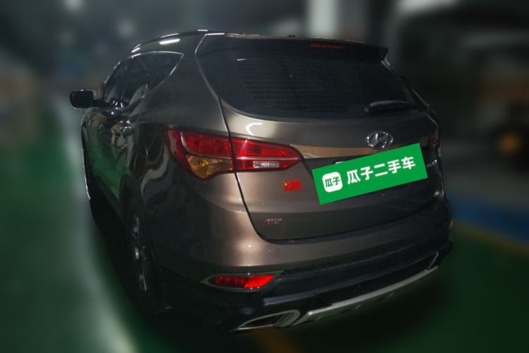 Used Hyundai Santa Fe 2013 2.4L Automatic Two-Wheel Drive Smart Version Rear Left 45 Deg