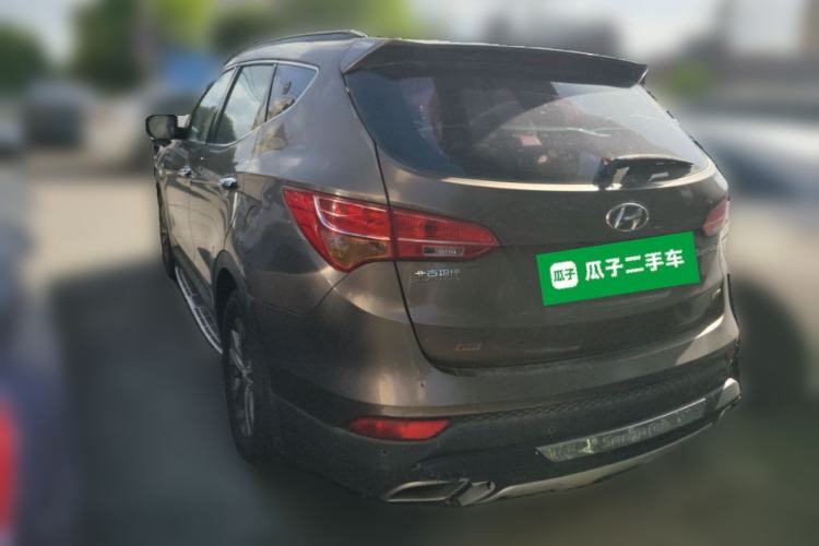 Used Hyundai Santa Fe 2013 2.4L Automatic 4x4 Smart Version Rear Left 45 Deg
