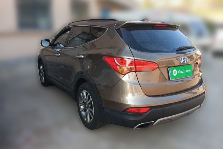 Used Hyundai Santa Fe 2013 2.0T Automatic All-Wheel Drive Top Trim Rear Left 45 Deg