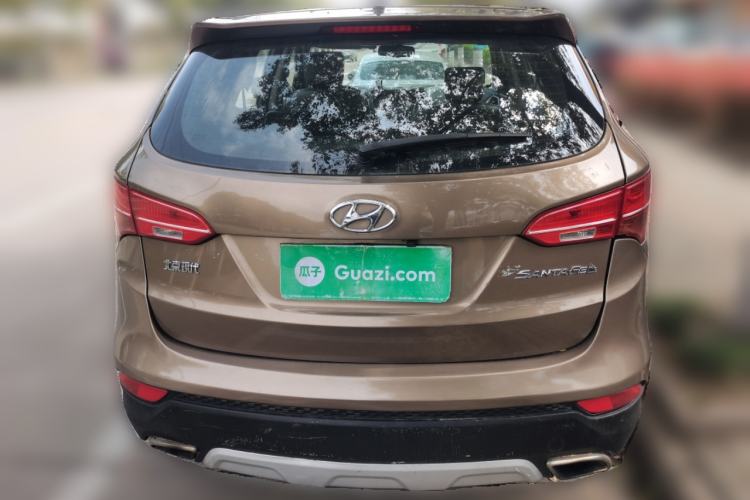 Used Hyundai Santa Fe 2013 2.4L Automatic Two-Wheel Drive Smart Version Rear