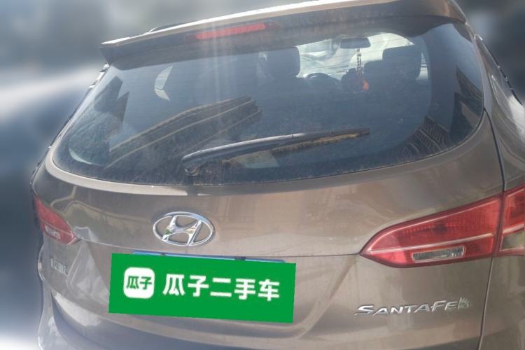 Used Hyundai Santa Fe 2013 2.4L Automatic Two-Wheel Drive Smart Version Rear