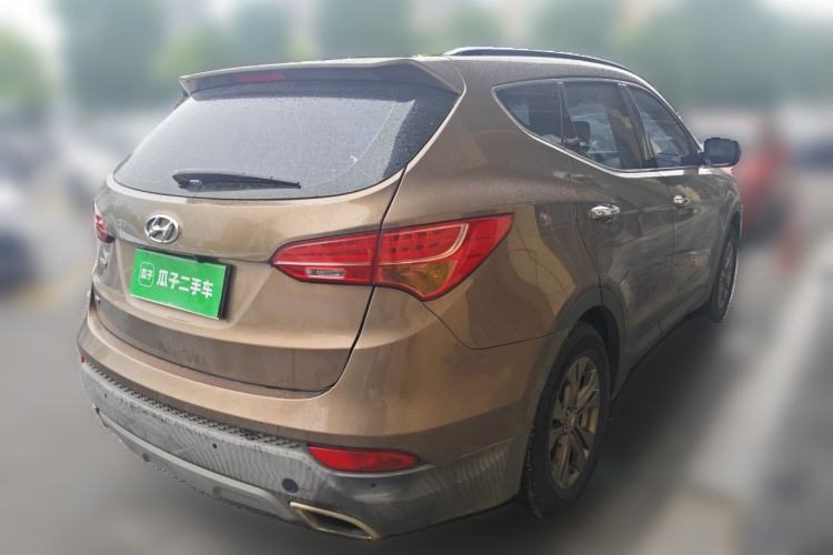 Used Hyundai Santa Fe 2013 2.4L Automatic Two-Wheel Drive Smart Version Rear Right 45 Deg