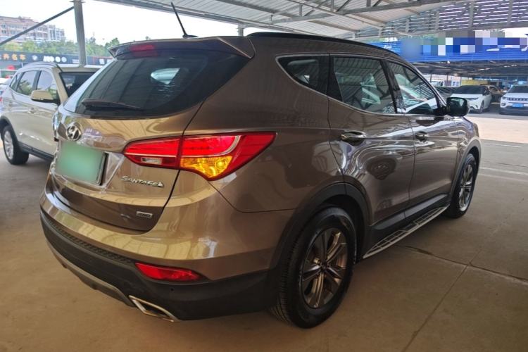 Used Hyundai Santa Fe 2013 Revised Version 2.4L Automatic All-Wheel Drive Smart Type Rear Right 45 Deg