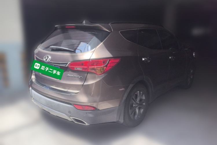 Used Hyundai Santa Fe 2013 2.4L Automatic Two-Wheel Drive Smart Version Rear Right 45 Deg