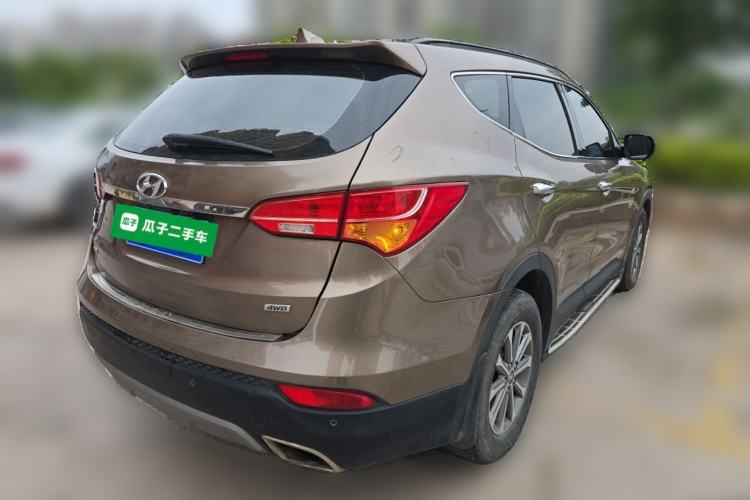 Used Hyundai Santa Fe 2013 2.4L Automatic 4x4 Comfort Edition Rear Right 45 Deg