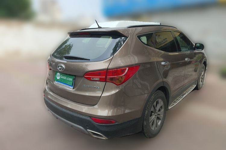 Used Hyundai Santa Fe 2013 2.4L Automatic Two-Wheel Drive Smart Version Rear Right 45 Deg