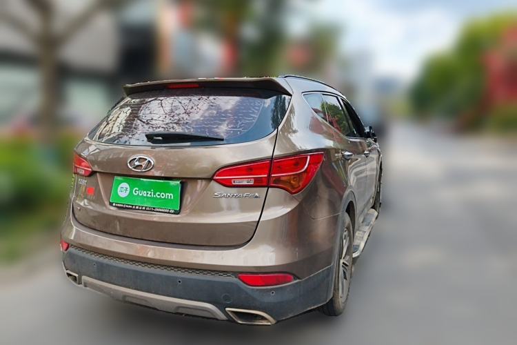 Used Hyundai Santa Fe 2013 2.4L Automatic Two-Wheel Drive Smart Version Rear Right 45 Deg