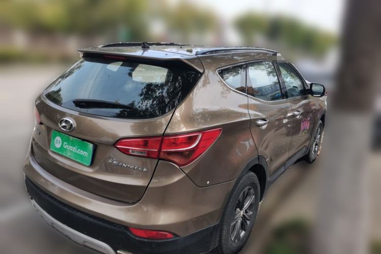 Used Hyundai Santa Fe 2013 2.4L Automatic Two-Wheel Drive Smart Version Rear Right 45 Deg