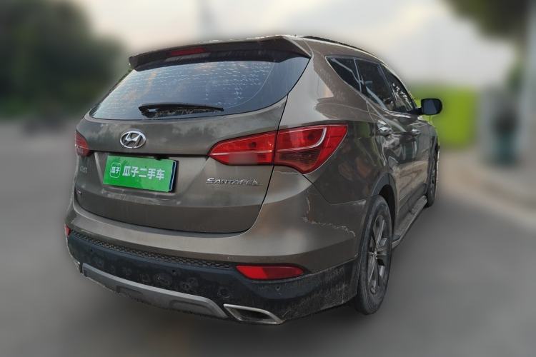Used Hyundai Santa Fe 2013 2.4L Automatic Two-Wheel Drive Smart Version Rear Right 45 Deg