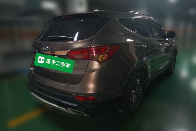 Used Hyundai Santa Fe 2013 2.4L Automatic Two-Wheel Drive Smart Version Rear Right 45 Deg