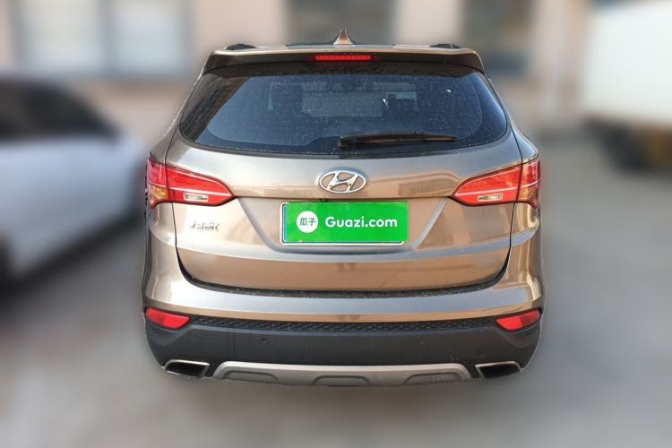 Used Hyundai Santa Fe 2013 2.0T Automatic All-Wheel Drive Top Trim Rear