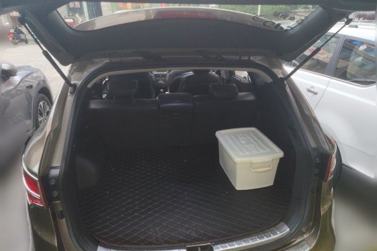 Used Hyundai Santa Fe 2013 2.4L Automatic Two-Wheel Drive Smart Version Trunk