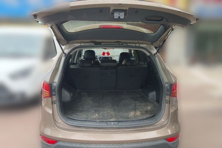 Used Hyundai Santa Fe 2013 2.4L Automatic Two-Wheel Drive Smart Version Trunk