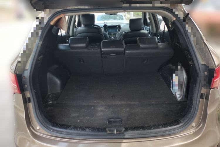 Used Hyundai Santa Fe 2013 2.4L Automatic Two-Wheel Drive Smart Version Trunk