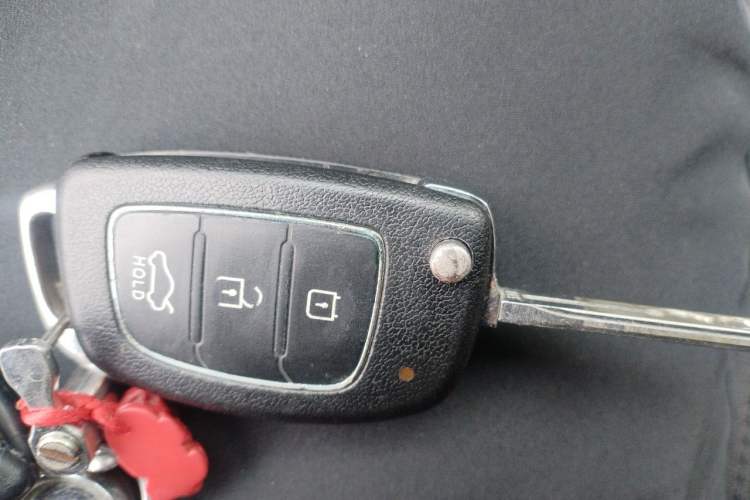 Used Hyundai Santa Fe 2013 2.4L Automatic 2WD Comfort Edition Vehicle Key