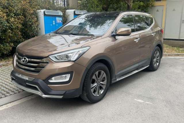 Used Hyundai Santa Fe 2013 2.4L Automatic Two-Wheel Drive Smart Version