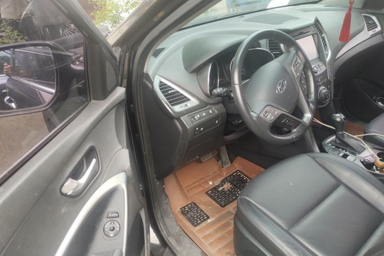 Used Hyundai Santa Fe 2015 2.0T Automatic All-Wheel Drive Smart Version 5 Seats Driver Seat