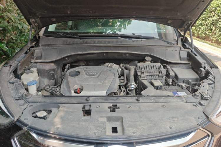 Used Hyundai Santa Fe 2015 2.0T Automatic 4x4 Smart 7-Seater Engine Bay