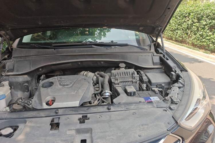 Used Hyundai Santa Fe 2015 2.0T Automatic 4x4 Smart 7-Seater Engine Bay Left