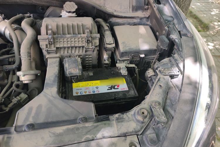 Used Hyundai Santa Fe 2015 2.0T Automatic 4x4 Smart 7-Seater Engine Bay Left
