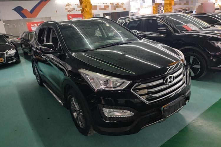 Used Hyundai Santa Fe 2015 2.4L Automatic Two-Wheel Drive Smart Version 5 Seats Exterior 1