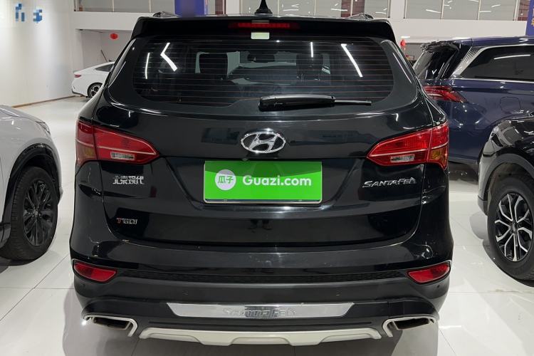 Used Hyundai Santa Fe 2015 2.0T Automatic Two-Wheel Drive Smart Version 5 Seats Exterior 4