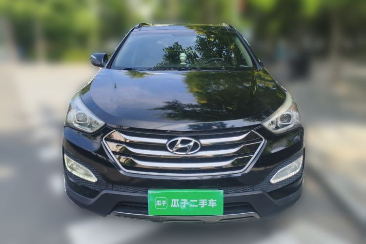 Used Hyundai Santa Fe 2015 2.0T Automatic 4x4 Smart 7-Seater Front