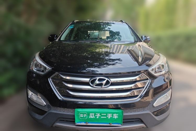 Used Hyundai Santa Fe 2015 2.0T Automatic 4x4 Smart 7-Seater Front