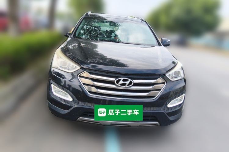 Used Hyundai Santa Fe 2015 2.4L Automatic Two-Wheel Drive Smart Version 5 Seats Front