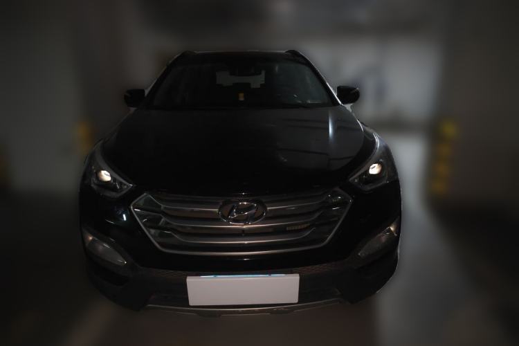 Used Hyundai Santa Fe 2015 2.0T Automatic All-Wheel Drive Smart Version 5 Seats Front
