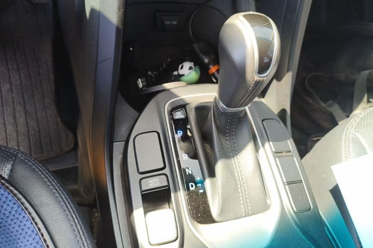 Used Hyundai Santa Fe 2015 2.0T Automatic All-Wheel Drive Smart Version 5 Seats Gear Lever