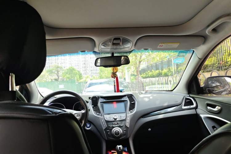 Used Hyundai Santa Fe 2015 2.0T Automatic 4x4 Smart 7-Seater Headliner