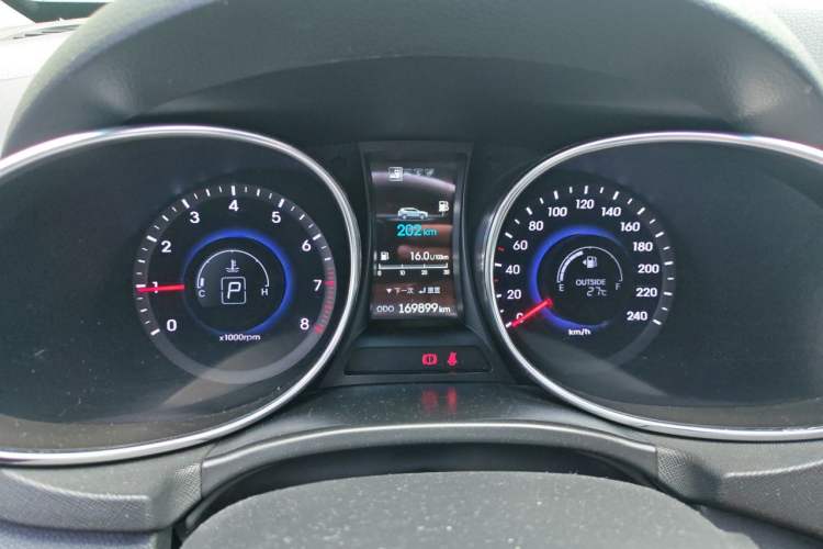 Used Hyundai Santa Fe 2015 2.0T Automatic 4x4 Top-Grade 7-Seater Instrument Cluster