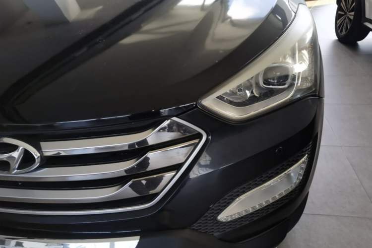 Used Hyundai Santa Fe 2015 2.0T Automatic Two-Wheel Drive Smart Version 5 Seats Left Front Headlight