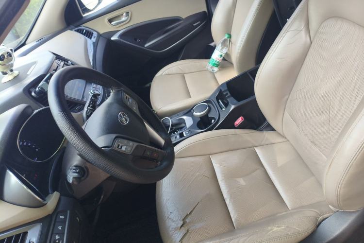Used Hyundai Santa Fe 2015 2.0T Automatic 4x4 Smart 7-Seater Left Front Seat