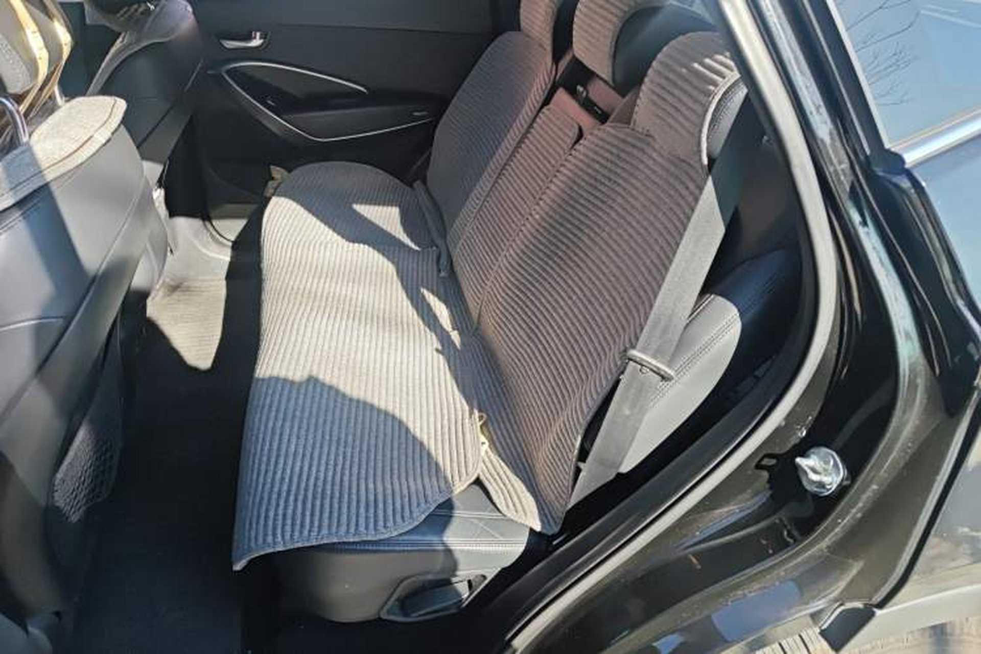Used Hyundai Santa Fe 2015 2.0T Automatic Two-Wheel Drive Smart Version 5 Seats Left Rear Seat
