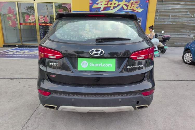 Used Hyundai Santa Fe 2015 2.4L Automatic Two-Wheel Drive Smart Version 5 Seats Rear
