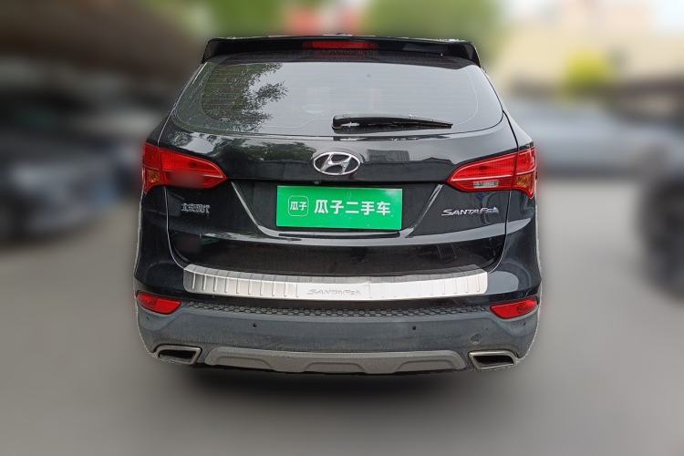 Used Hyundai Santa Fe 2015 2.4L Automatic Two-Wheel Drive Smart Version 5 Seats Rear