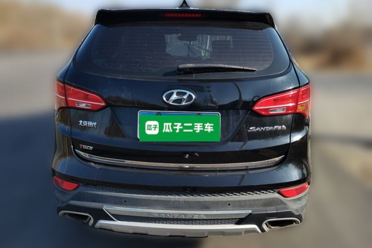 Used Hyundai Santa Fe 2015 2.0T Automatic Two-Wheel Drive Smart Version 5 Seats Rear