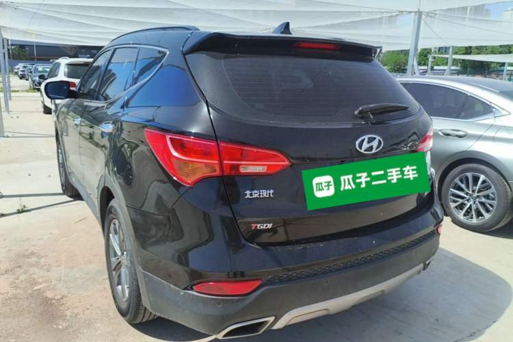 Used Hyundai Santa Fe 2015 2.0T Automatic All-Wheel Drive Smart Version 5 Seats Rear Left 45 Deg