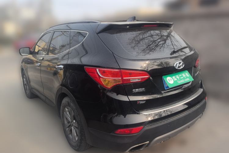Used Hyundai Santa Fe 2015 2.0T Automatic All-Wheel Drive Smart Version 5 Seats Rear Left 45 Deg