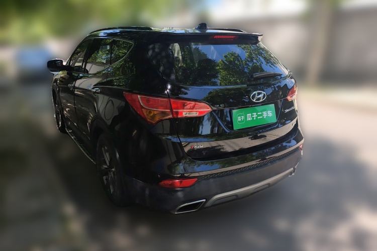 Used Hyundai Santa Fe 2015 2.0T Automatic 4x4 Smart 7-Seater Rear Left 45 Deg