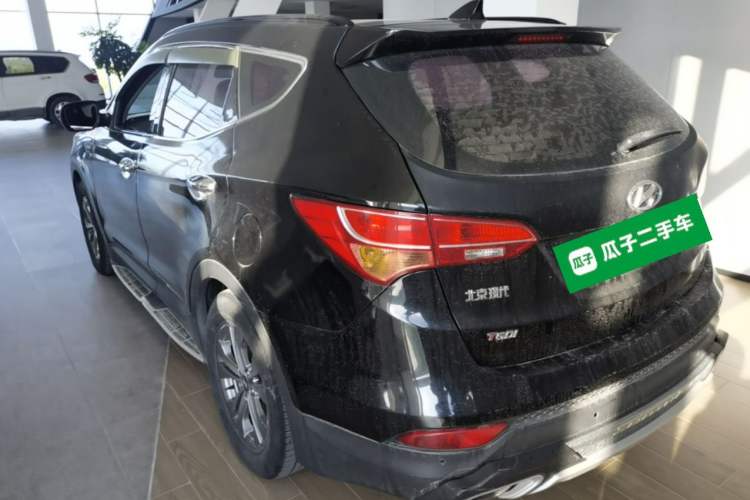 Used Hyundai Santa Fe 2015 2.0T Automatic Two-Wheel Drive Smart Version 5 Seats Rear Left 45 Deg