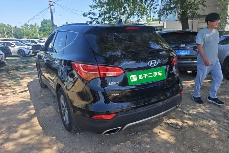 Used Hyundai Santa Fe 2015 2.0T Automatic Two-Wheel Drive Smart Version 5 Seats Rear Left 45 Deg