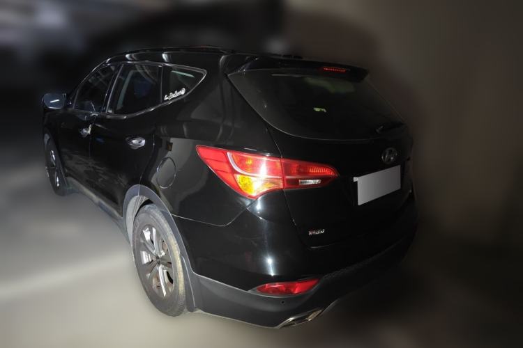 Used Hyundai Santa Fe 2015 2.0T Automatic All-Wheel Drive Smart Version 5 Seats Rear Left 45 Deg