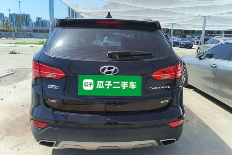 Used Hyundai Santa Fe 2015 2.0T Automatic All-Wheel Drive Smart Version 5 Seats Rear