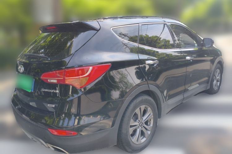 Used Hyundai Santa Fe 2015 2.0T Automatic 4x4 Smart 7-Seater Rear Right 45 Deg