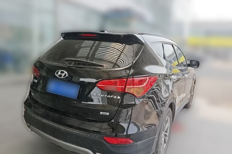 Used Hyundai Santa Fe 2015 2.0T Automatic Two-Wheel Drive Smart Version 5 Seats Rear Right 45 Deg