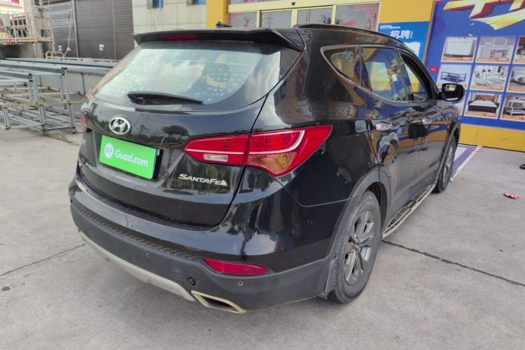 Used Hyundai Santa Fe 2015 2.4L Automatic Two-Wheel Drive Smart Version 5 Seats Rear Right 45 Deg