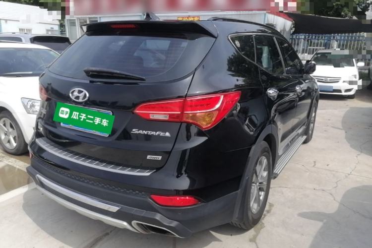 Used Hyundai Santa Fe 2015 2.0T Automatic All-Wheel Drive Smart Version 5 Seats Rear Right 45 Deg